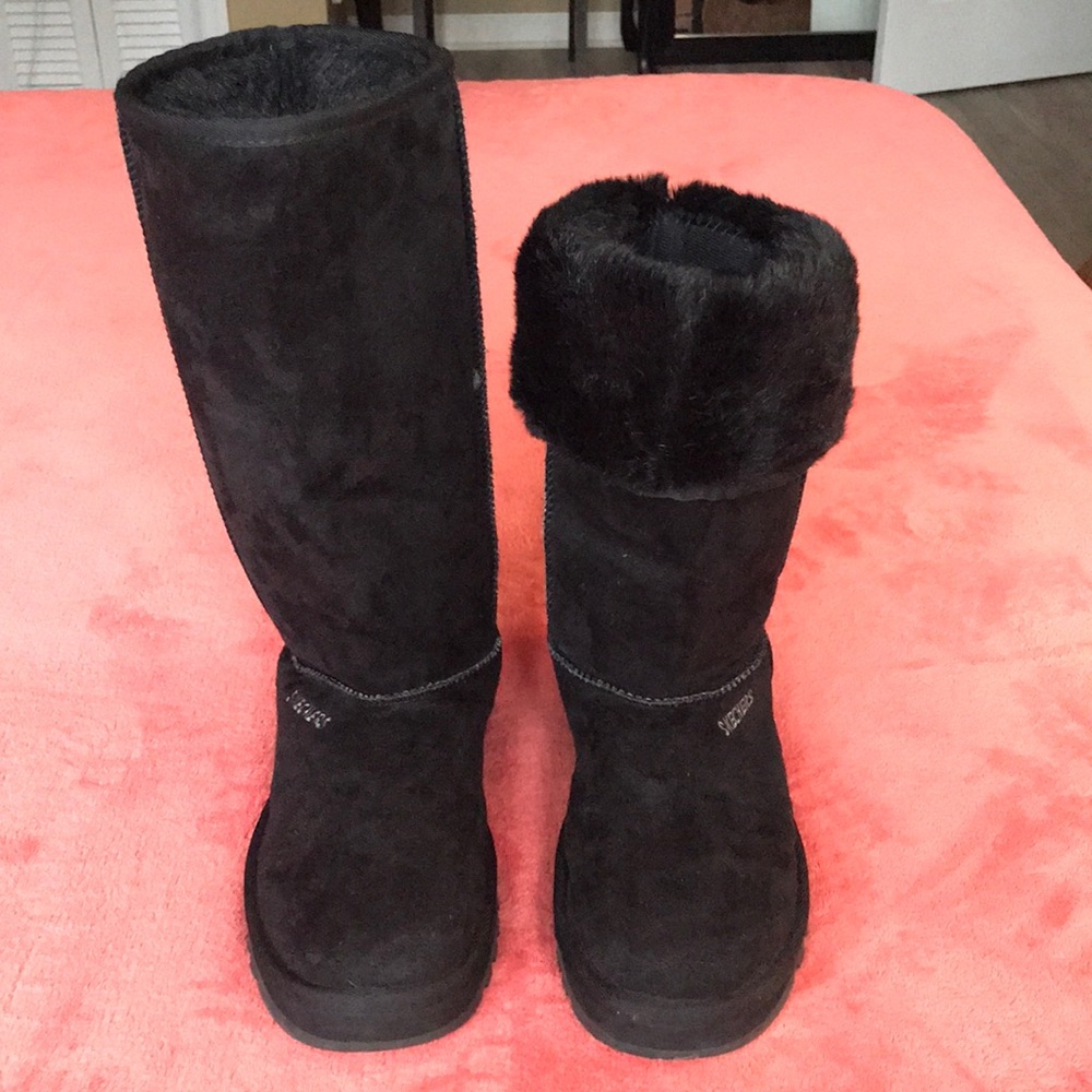 Skechers black boots size 9! Perfect for winter!